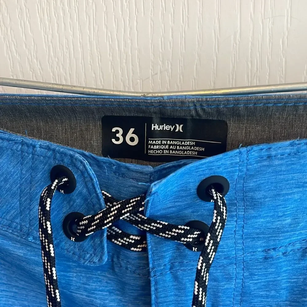 Hurley Men's Color blocked Red/Blue Board short - 36 - NWT